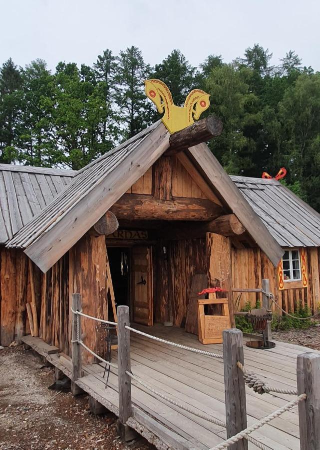 Vittfarnas Hird Vikingaby Bed & Breakfast Sosdala Екстериор снимка